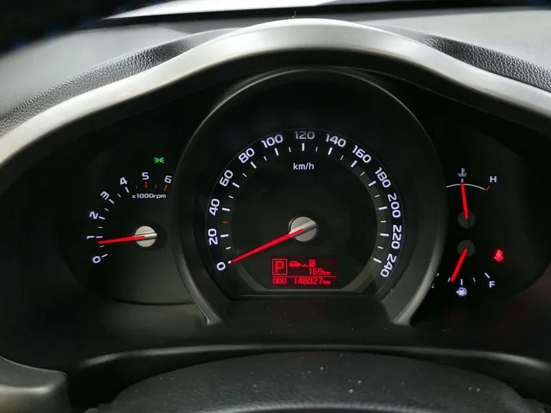 Kia Sportage, снимка 8 - Автомобили и джипове - 52557978