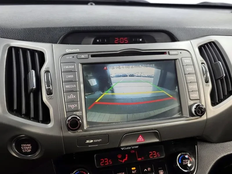 Kia Sportage, снимка 15 - Автомобили и джипове - 52557978