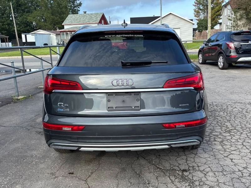 Audi Q5 * Komfort * ДИСТРОНИК * CARFAX * АВТОКРЕДИТ, снимка 5 - Автомобили и джипове - 55950026