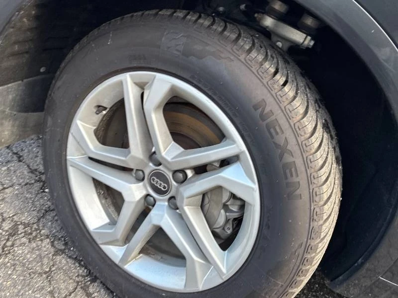 Audi Q5 * Komfort * ДИСТРОНИК * CARFAX * АВТОКРЕДИТ, снимка 15 - Автомобили и джипове - 55950026