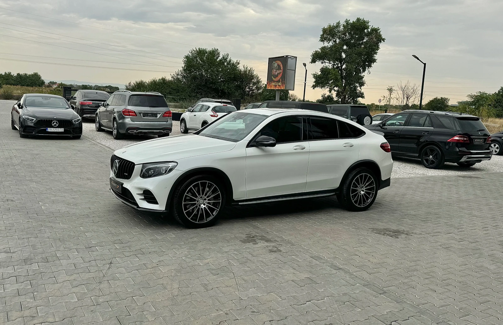 Mercedes-Benz GLC 350 d * AMG Pack* Обдухване/Подгрев/Keyless/360Камера - изображение 2