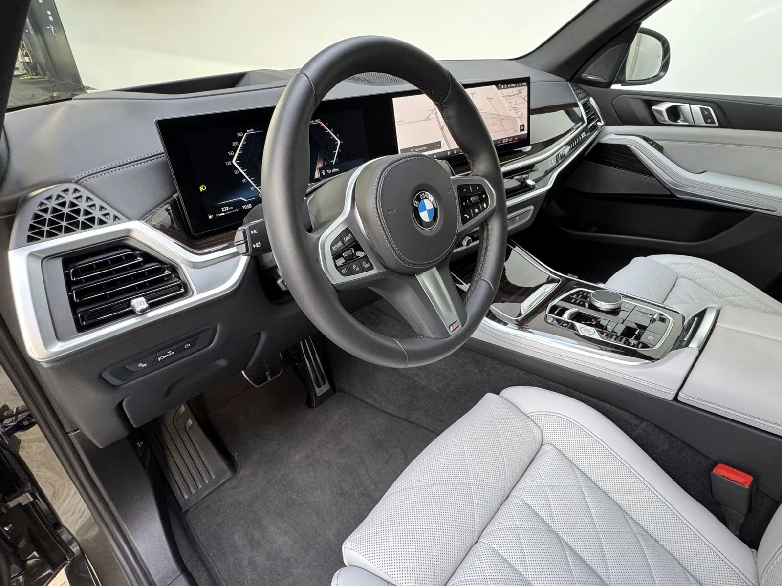 BMW X5 4.0i xDrive - изображение 9