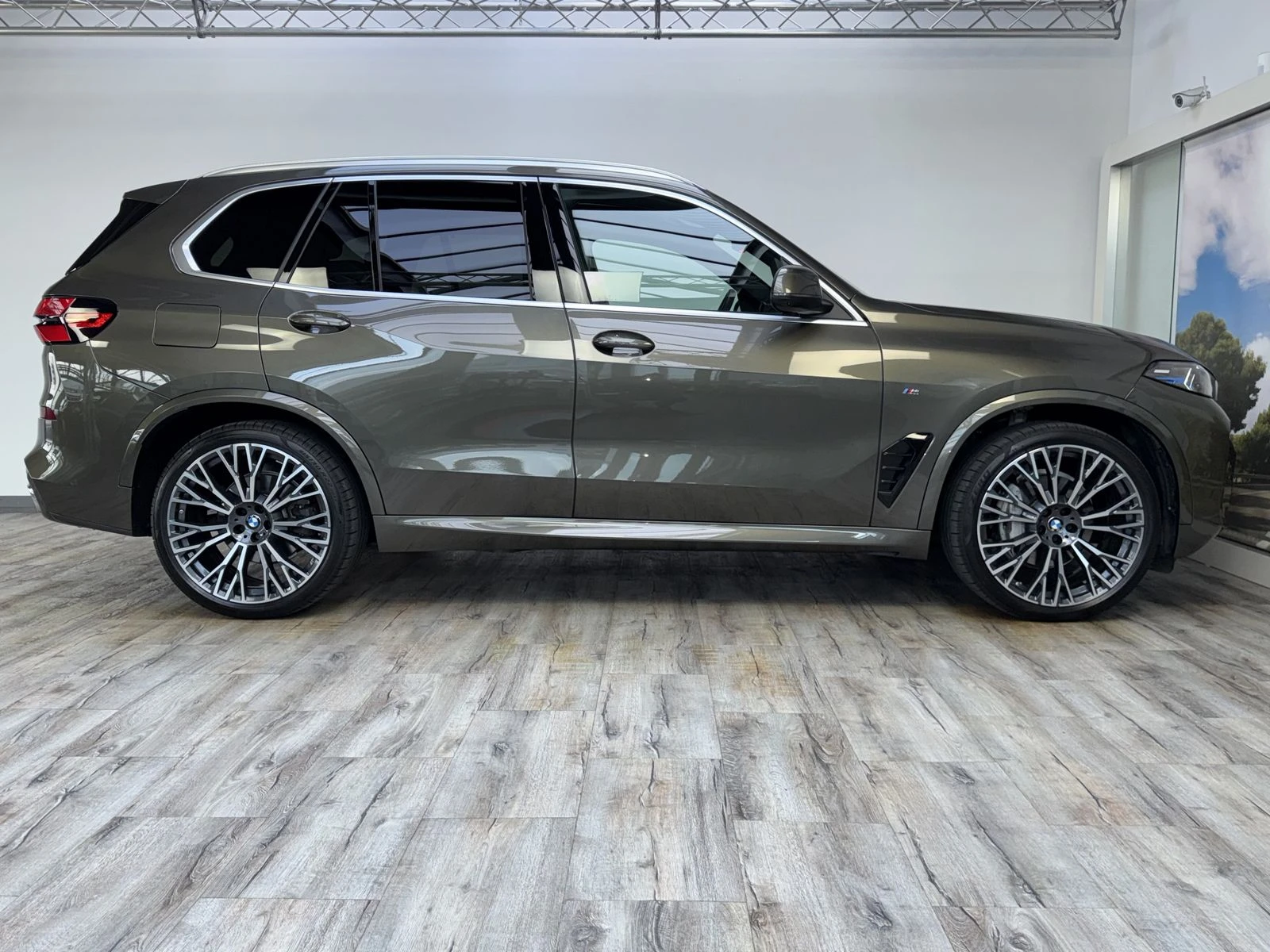 BMW X5 4.0i xDrive - изображение 5