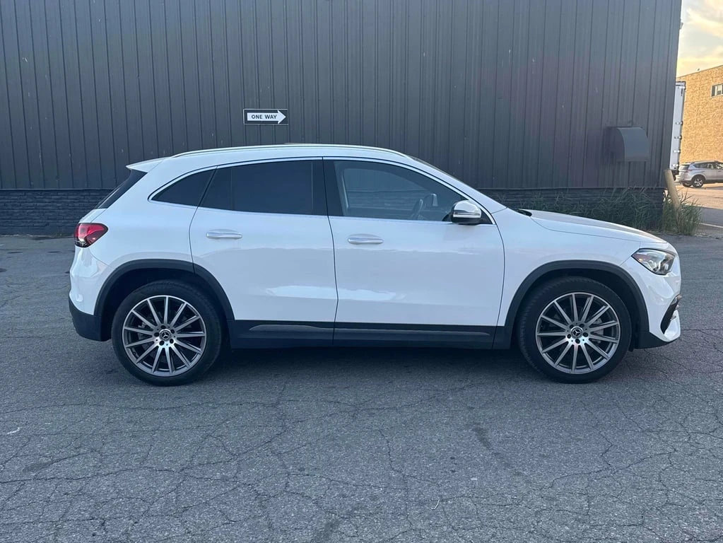 Mercedes-Benz GLA 250 * CARFAX * БЕЗ ПЪРВОНАЧАЛНА ВНОСКА - изображение 3