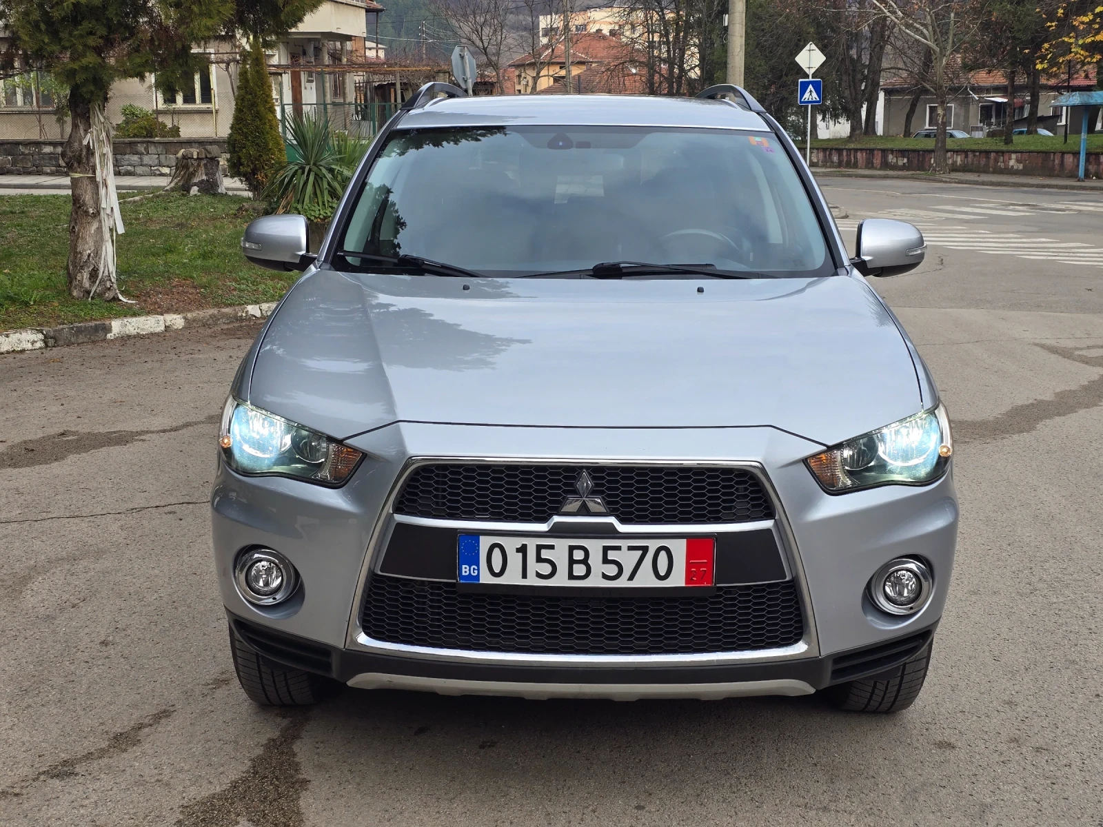 Mitsubishi Outlander 2.4i 4X4 ШВЕЙЦАРИЯ  - изображение 2