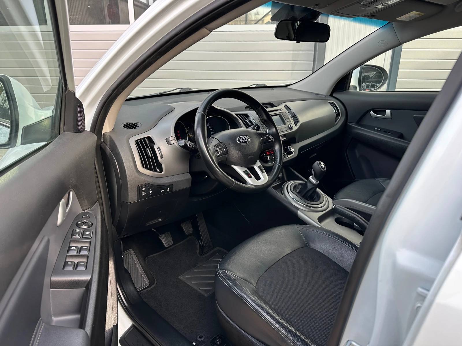 Kia Sportage 1.7CRDI ФЕЙСЛИФТ КАМЕРА КЛИМАТРОНИК КОЖА - изображение 9