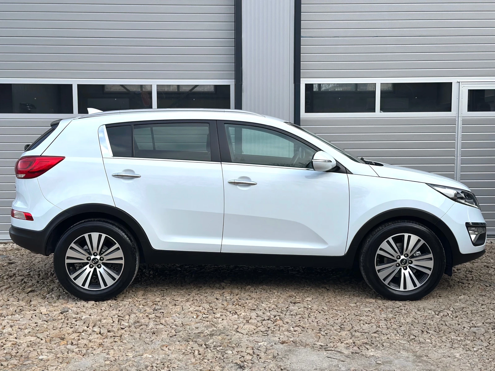 Kia Sportage 1.7CRDI ФЕЙСЛИФТ КАМЕРА КЛИМАТРОНИК КОЖА - изображение 4