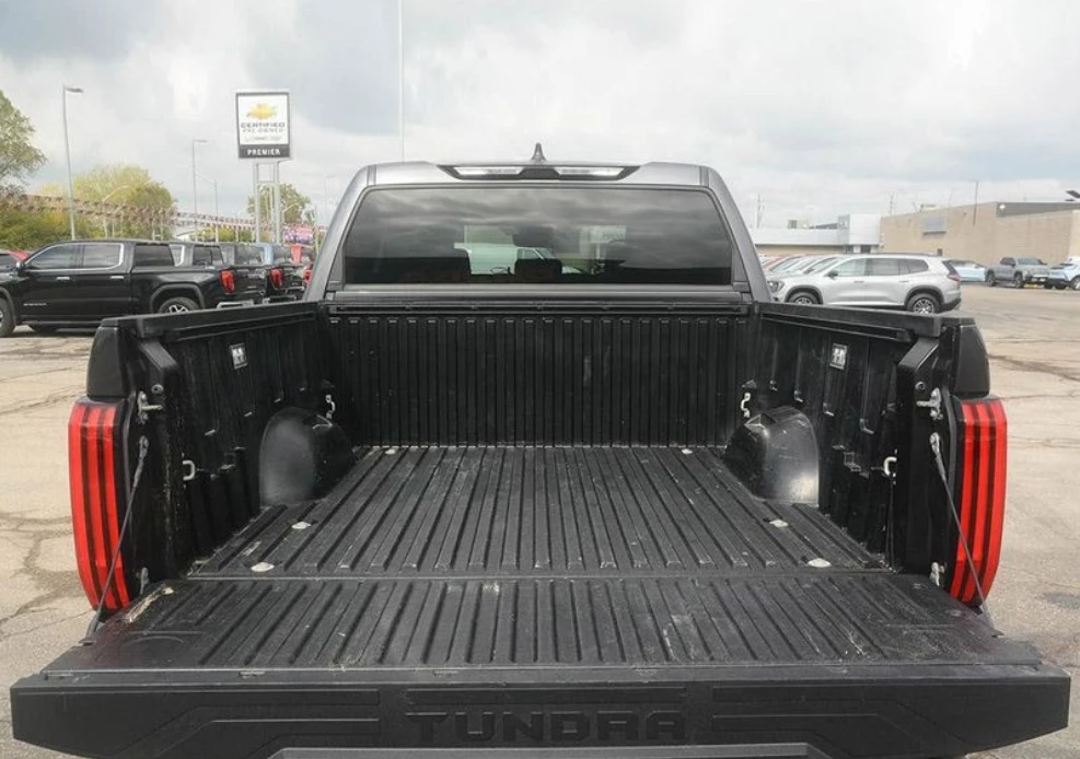 Toyota Tundra Limited | Running Boards  | Adaptive Cruise Contro - изображение 6