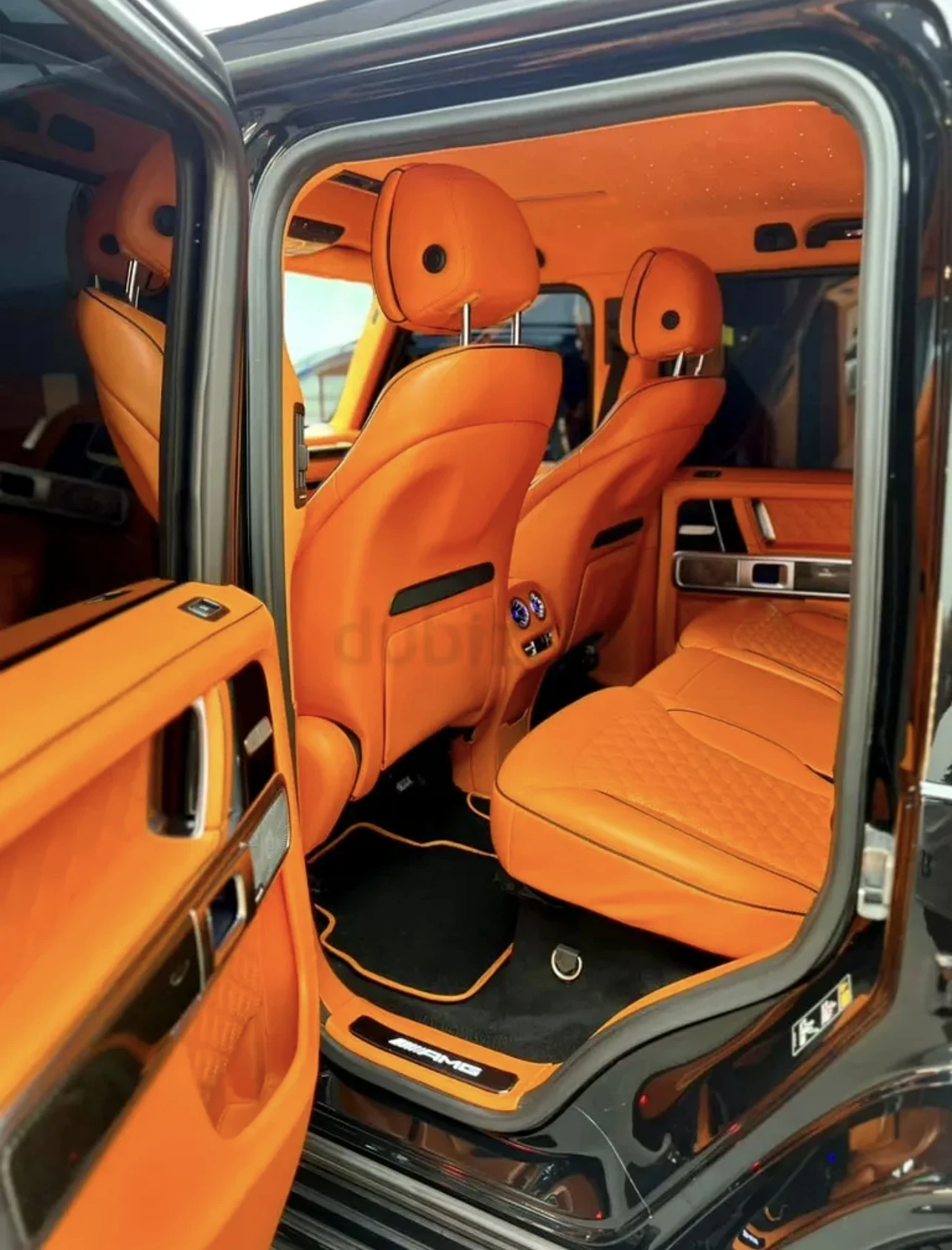 Mercedes-Benz G 63 AMG Brabus Салон, снимка 9 - Автомобили и джипове - 54230659