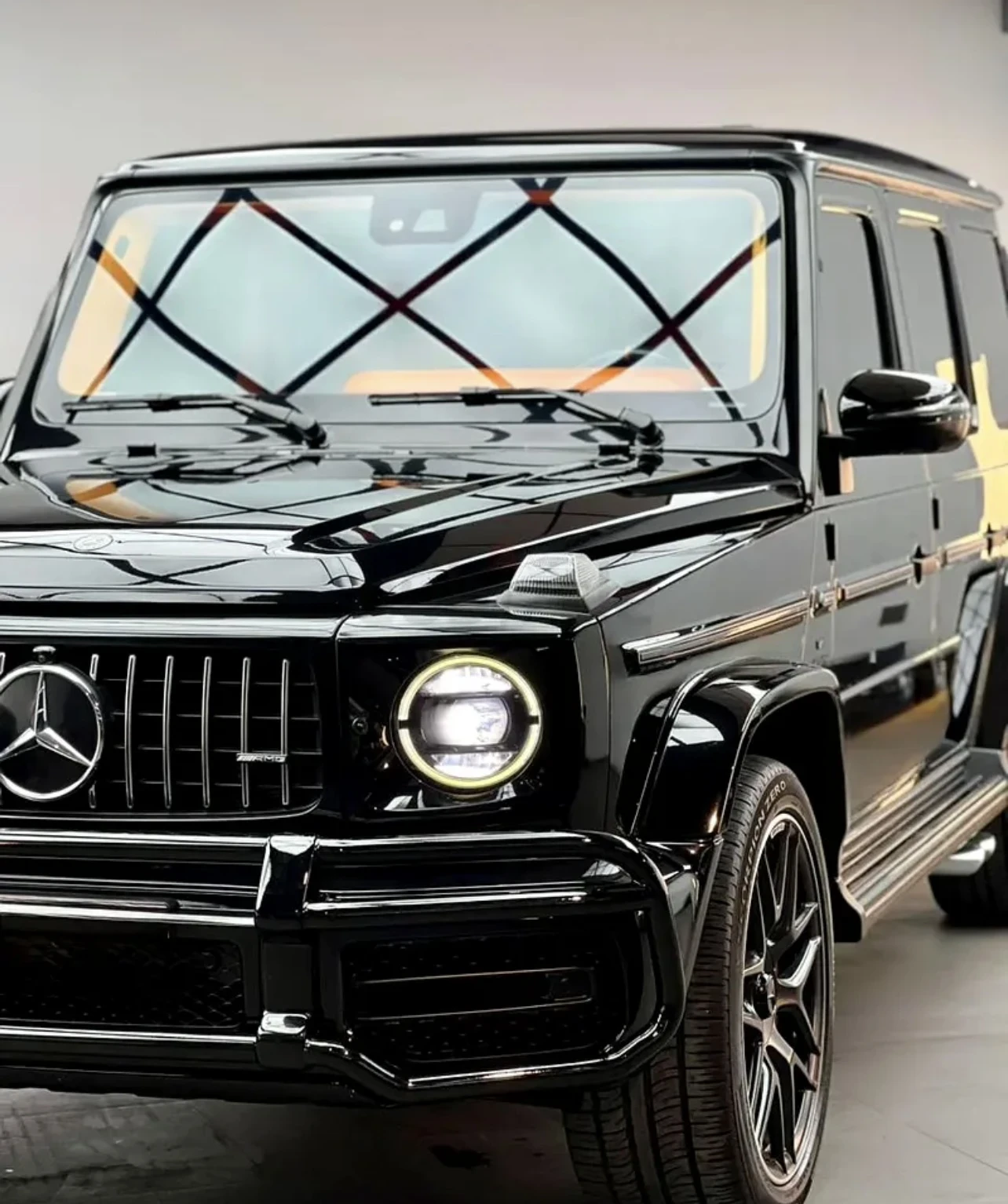 Mercedes-Benz G 63 AMG Brabus Салон, снимка 4 - Автомобили и джипове - 54230659