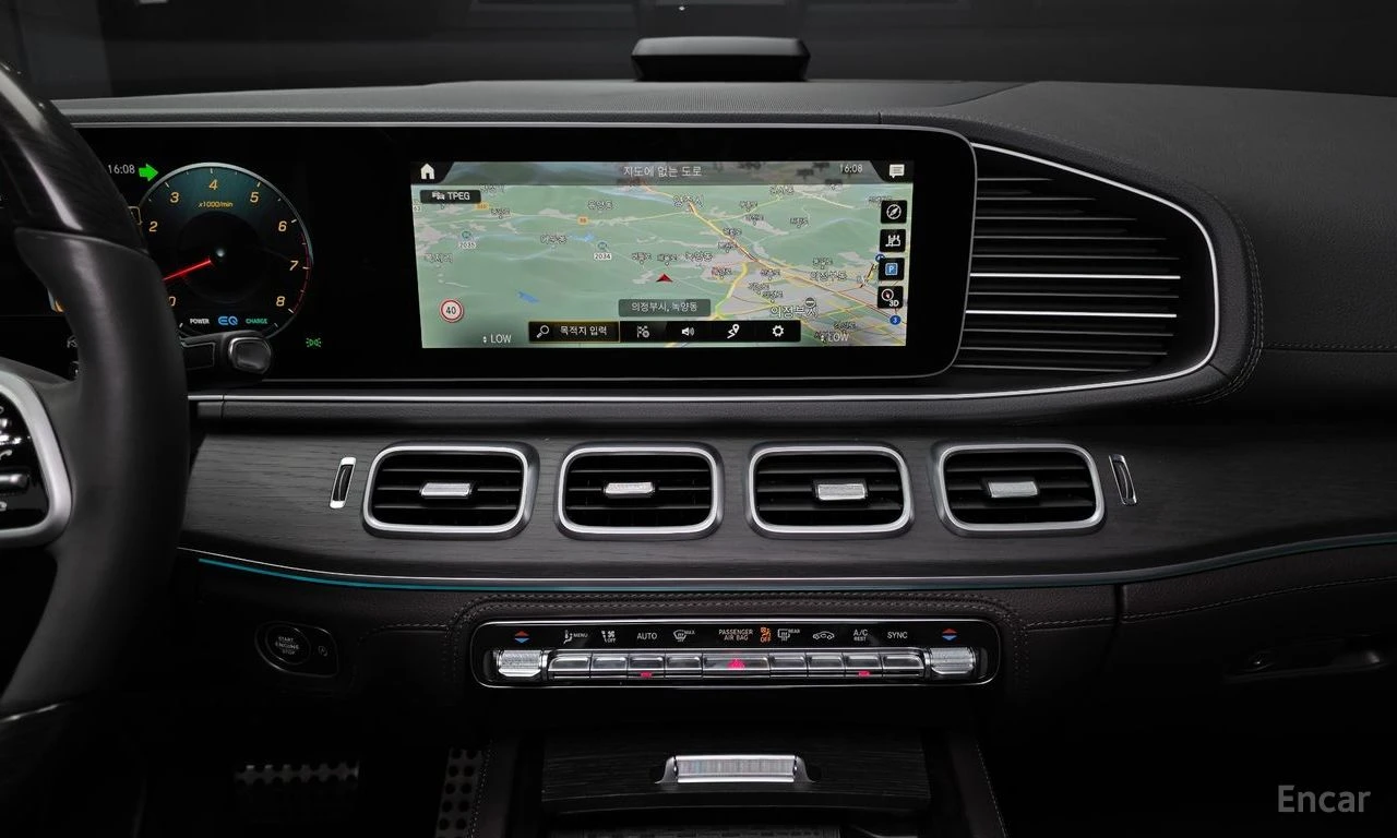 Mercedes-Benz GLS580 AMG* LINE* BURMESTER* ОБДУХВАНЕ* ДИСТРОНИК* МАСАЖ*, снимка 8 - Автомобили и джипове - 55004250