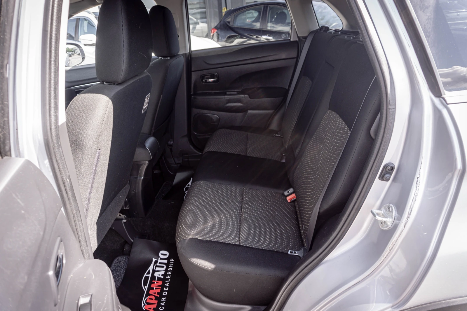 Mitsubishi ASX 1.6 бензин ТОП! С ГАРАНЦИЯ! , снимка 11 - Автомобили и джипове - 55231045