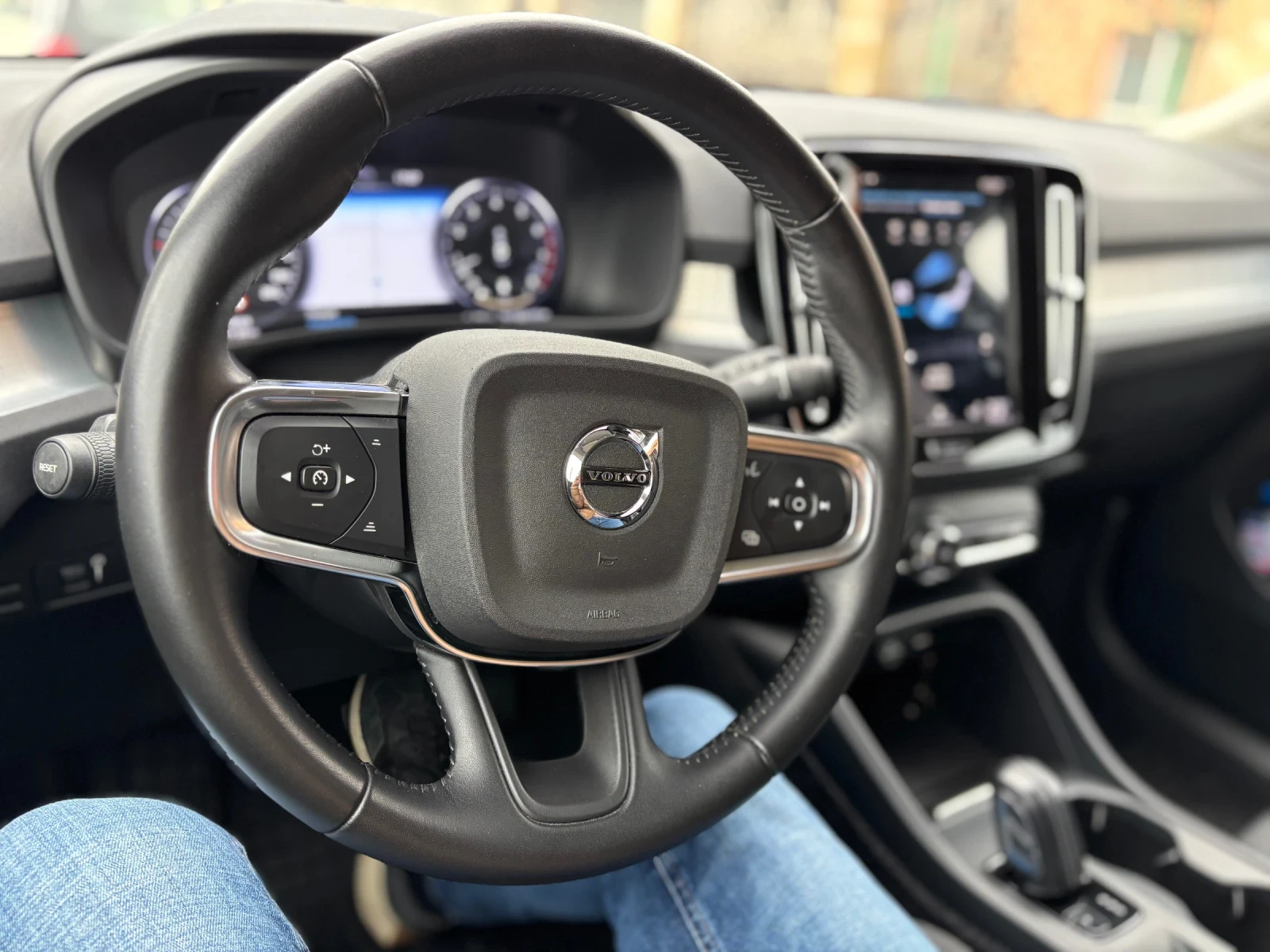 Volvo XC40 B4 2.0 Milh Hibrid - 197 �� - 4 ������. | Mobile.bg � ����������� 14