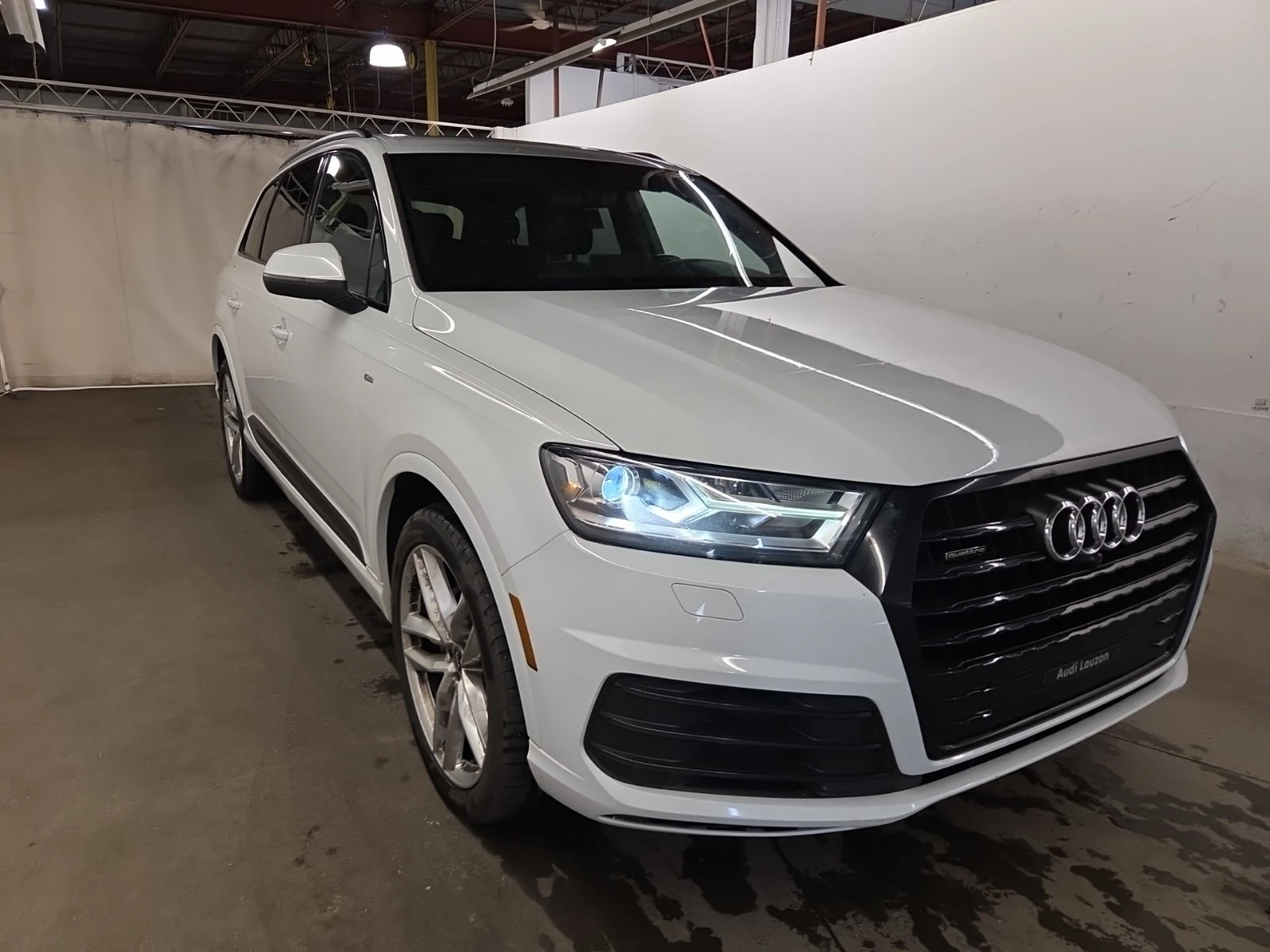 Audi Q7 * PROGRESSIV * CARFAX * ОПЦИЯ ЗА ФИНАНСИРАНЕ, снимка 2 - Автомобили и джипове - 55817849