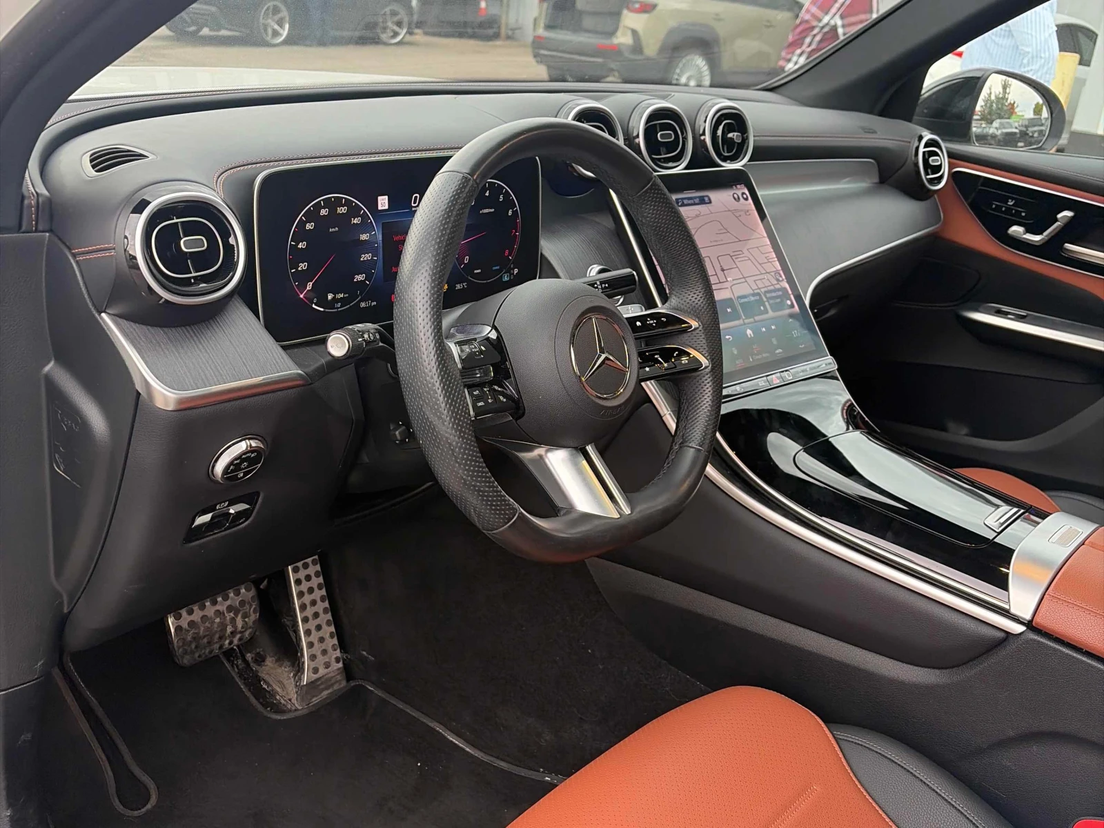 Mercedes-Benz GLC 300 4MATIC | CARFAX | АВТОКРЕДИТ БЕЗ ПЪРВОНАЧАЛНА, снимка 7 - Автомобили и джипове - 56060359