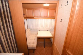 Каравана Hobby De luxe 450, снимка 10