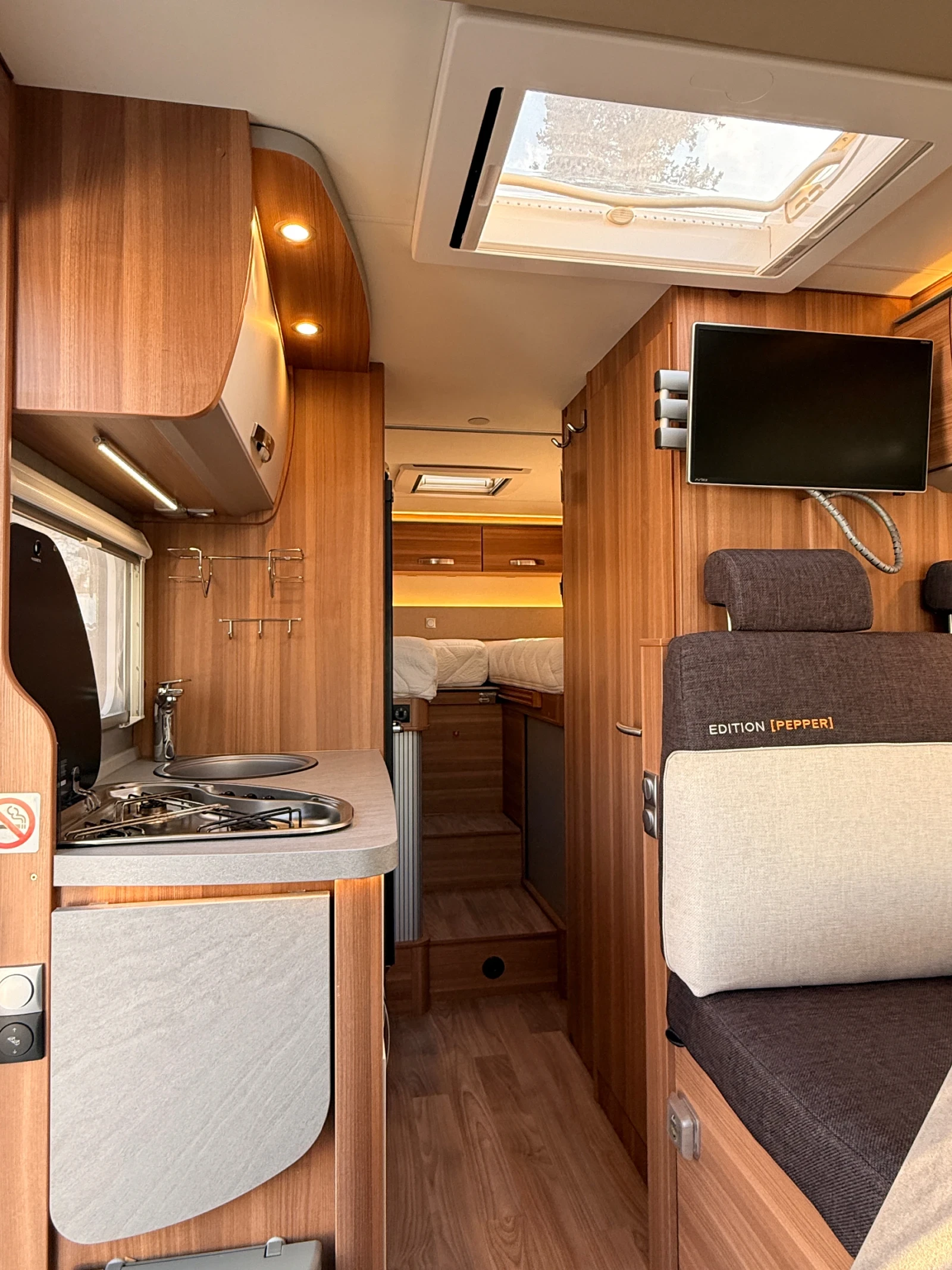 Кемпер Weinsberg Pepper, снимка 11 - Каравани и кемпери - 53867008