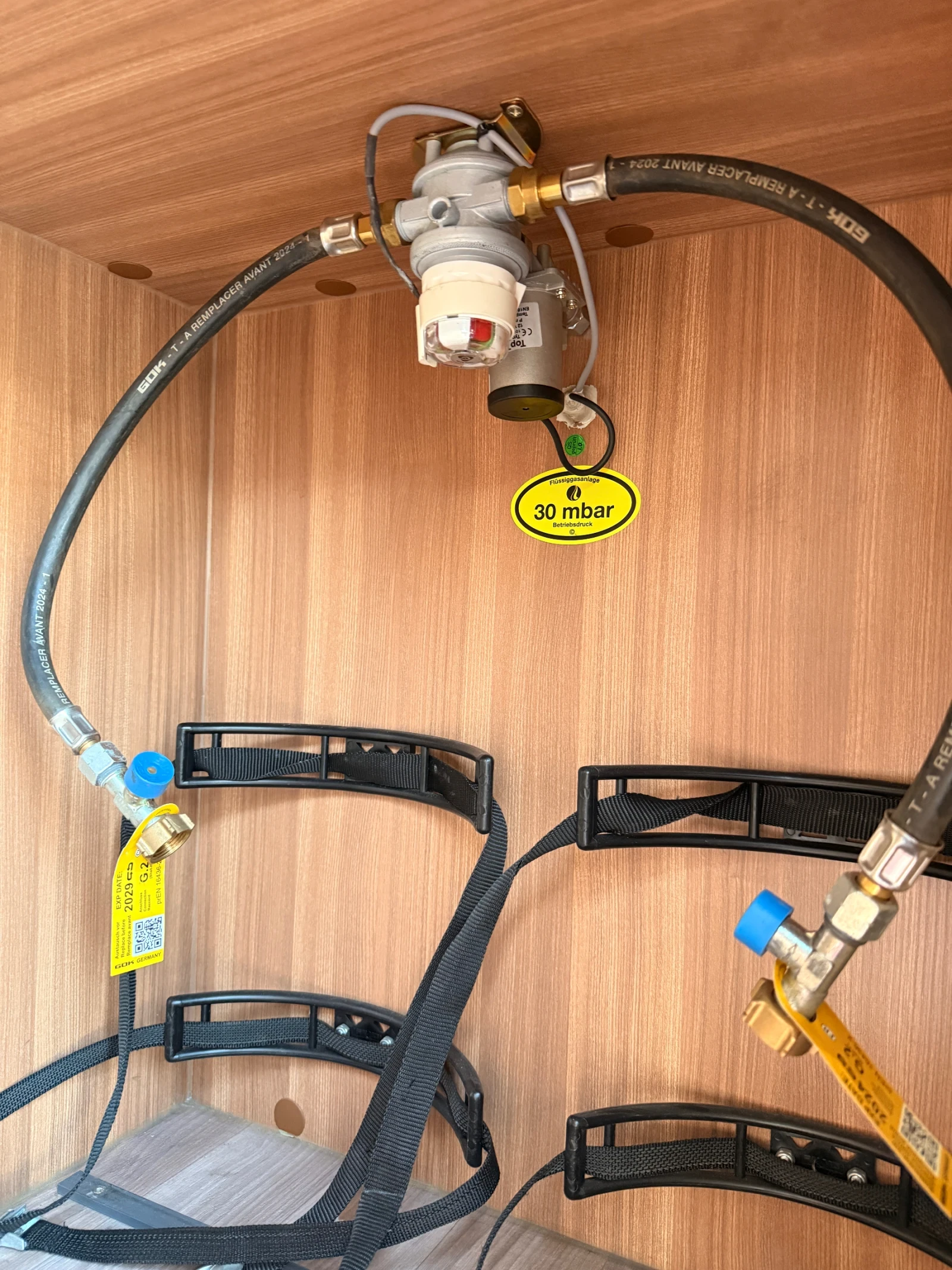 Кемпер Weinsberg Pepper, снимка 6 - Каравани и кемпери - 53867008