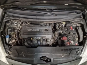 Toyota Corolla verso 1.8 VVT-i , снимка 16