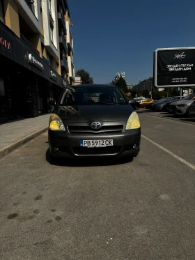 Toyota Corolla verso, снимка 1