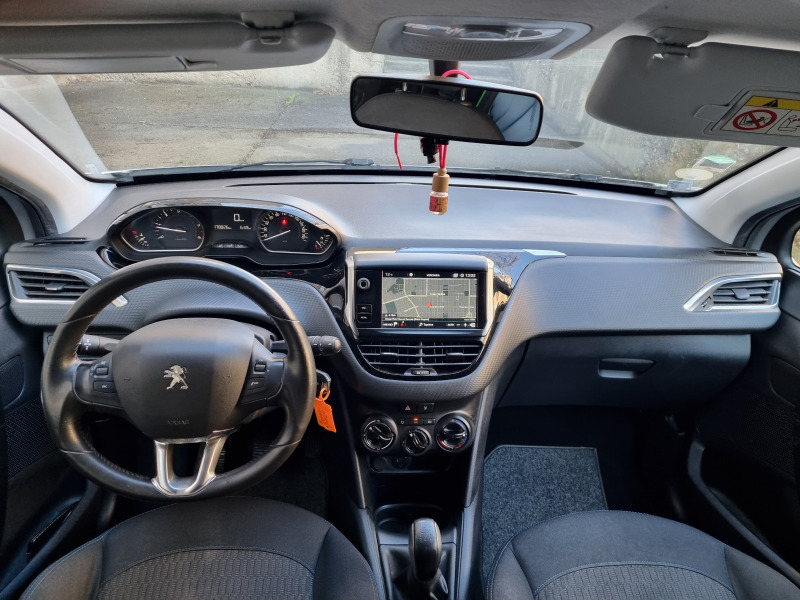 Peugeot 208 1.6 HDI 2017 E6, снимка 8 - Автомобили и джипове - 46078751