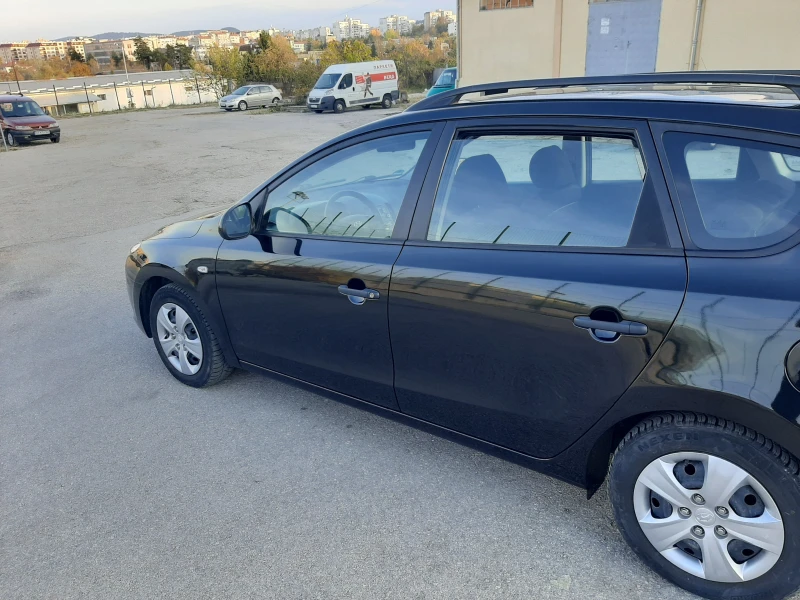 Hyundai I30 1.6SW 126ks., снимка 4 - Автомобили и джипове - 47790539