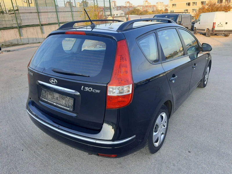 Hyundai I30 1.6SW 126ks., снимка 3 - Автомобили и джипове - 47790539