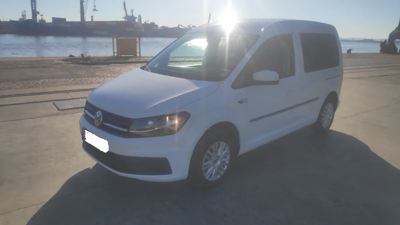 VW Caddy, снимка 2 - Автомобили и джипове - 48437420