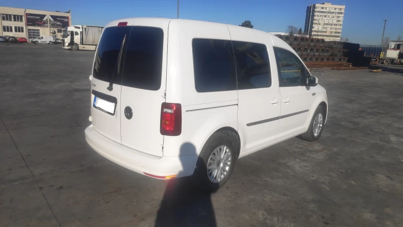 VW Caddy, снимка 4 - Автомобили и джипове - 48437420