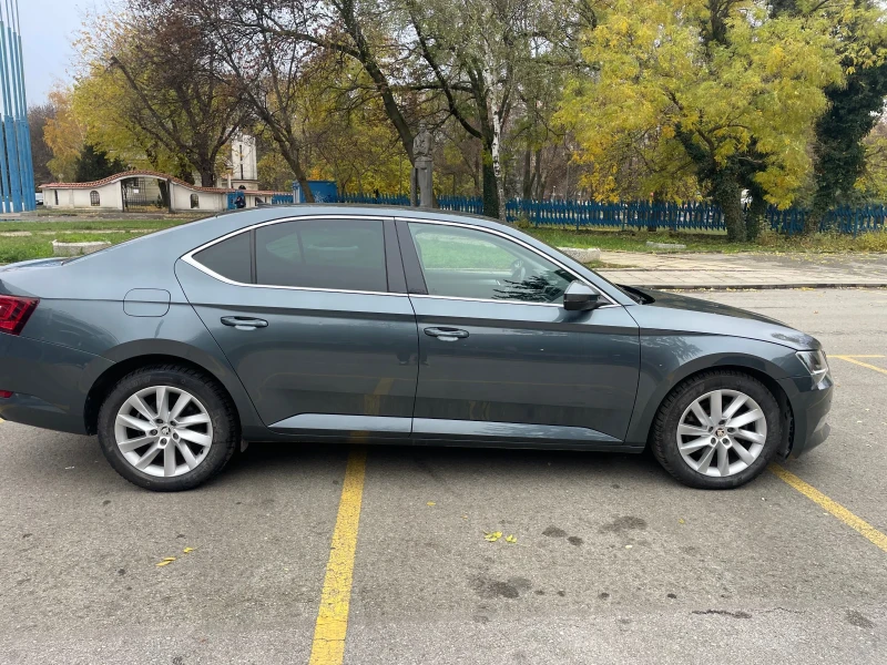 Skoda Superb 2.0 TDI 140 ps, снимка 3 - Автомобили и джипове - 48707603