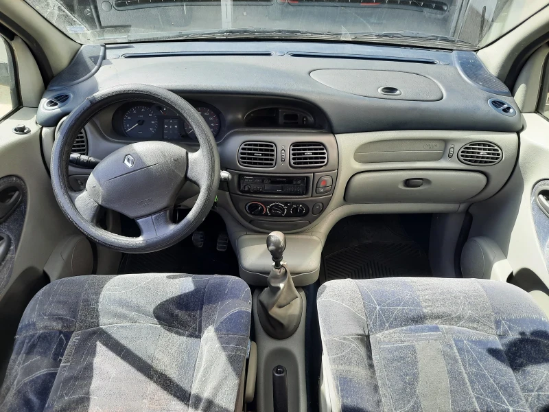 Renault Scenic, снимка 7 - Автомобили и джипове - 53057761