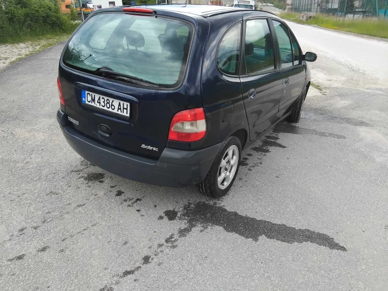 Renault Scenic, снимка 6 - Автомобили и джипове - 53057761