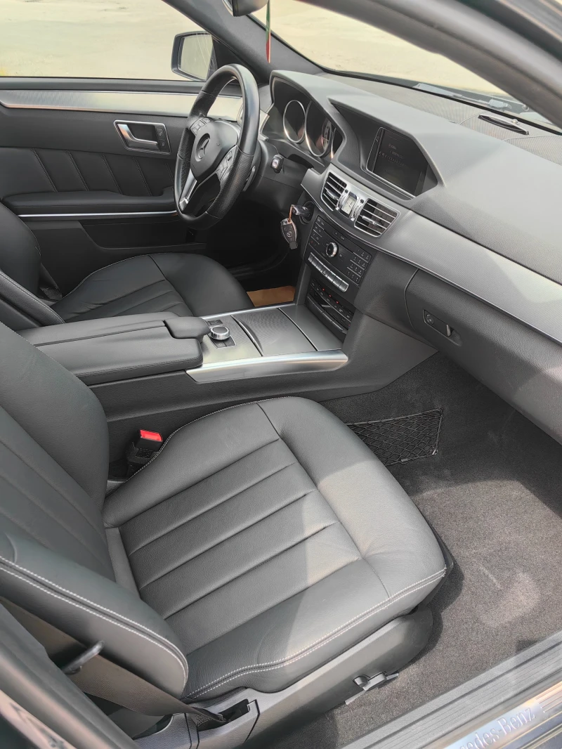 Mercedes-Benz E 200, снимка 8 - Автомобили и джипове - 50507873