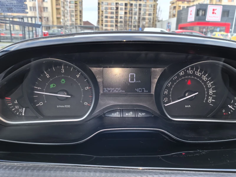 Peugeot 2008 1.6HDI Напълно обслужен, снимка 7 - Автомобили и джипове - 53123685