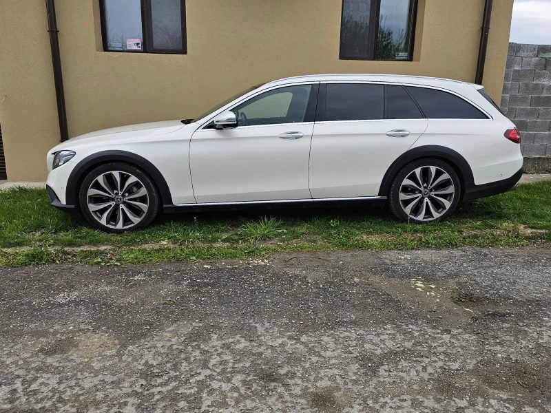 Mercedes-Benz E 220 All-terrain , снимка 4 - Автомобили и джипове - 53374458