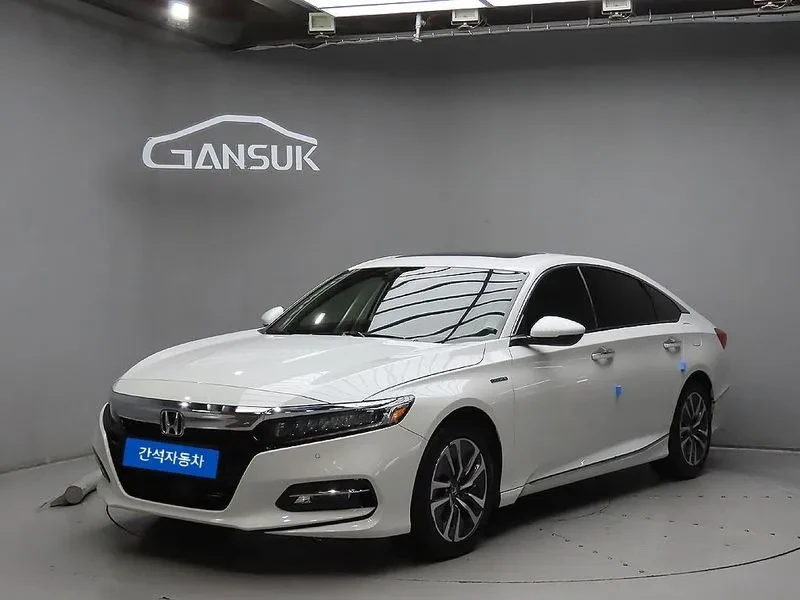 Honda Accord 2.0 Hybrid Touring, снимка 2 - Автомобили и джипове - 55921895