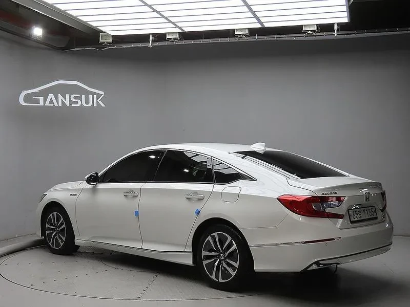 Honda Accord 2.0 Hybrid Touring, снимка 3 - Автомобили и джипове - 55921895