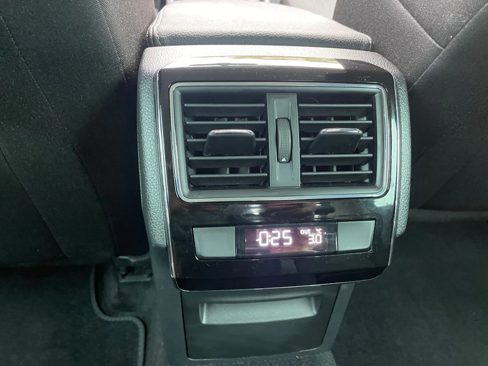 Skoda Superb 2.0 TDI  | Mobile.bg   11