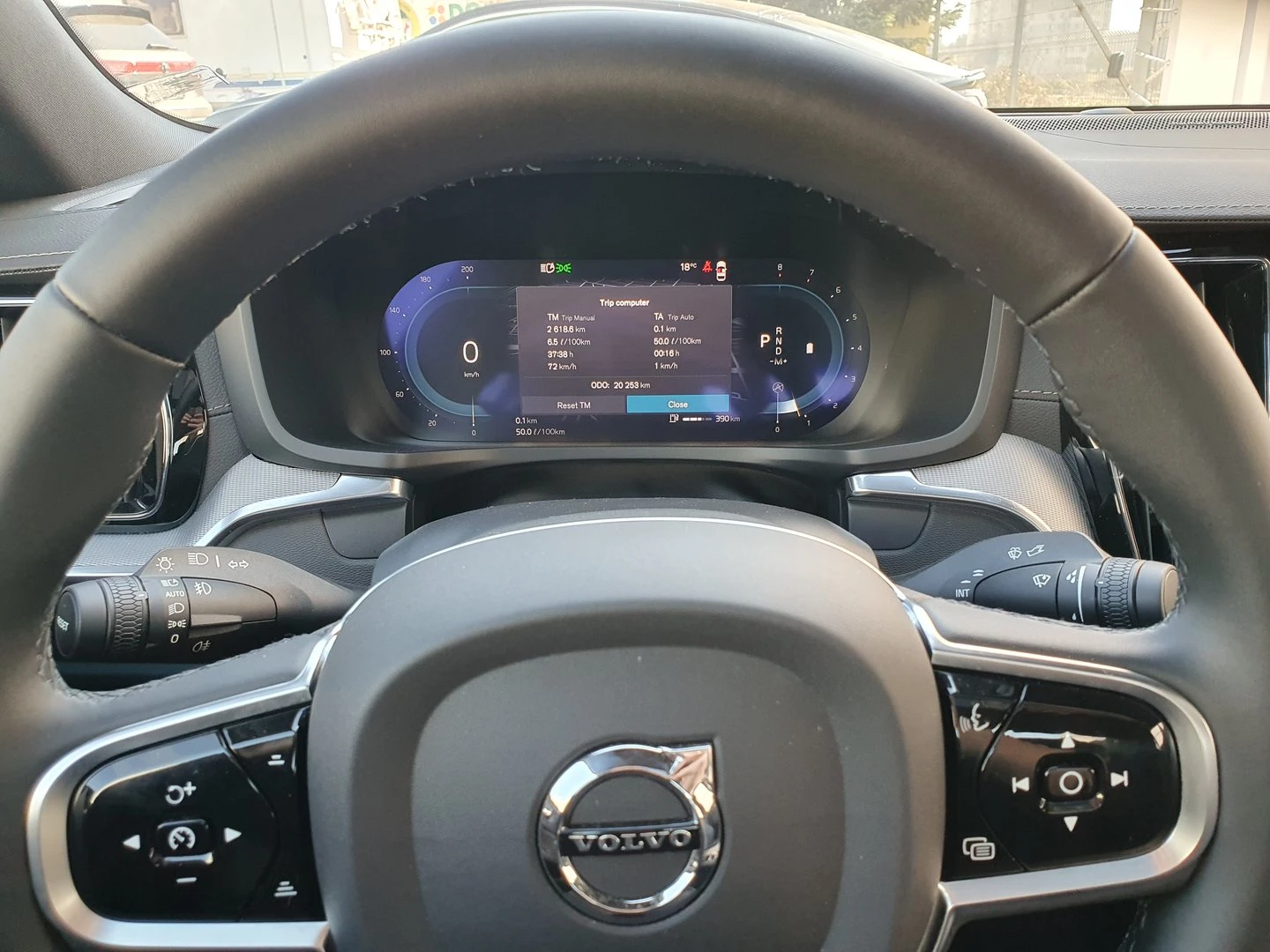 Volvo S60 Lim. Plus Dark AWD - изображение 7