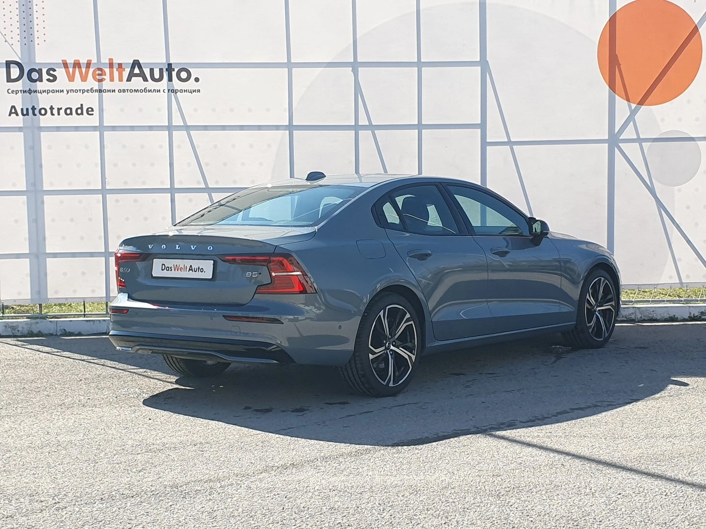 Volvo S60 Lim. Plus Dark AWD - изображение 3