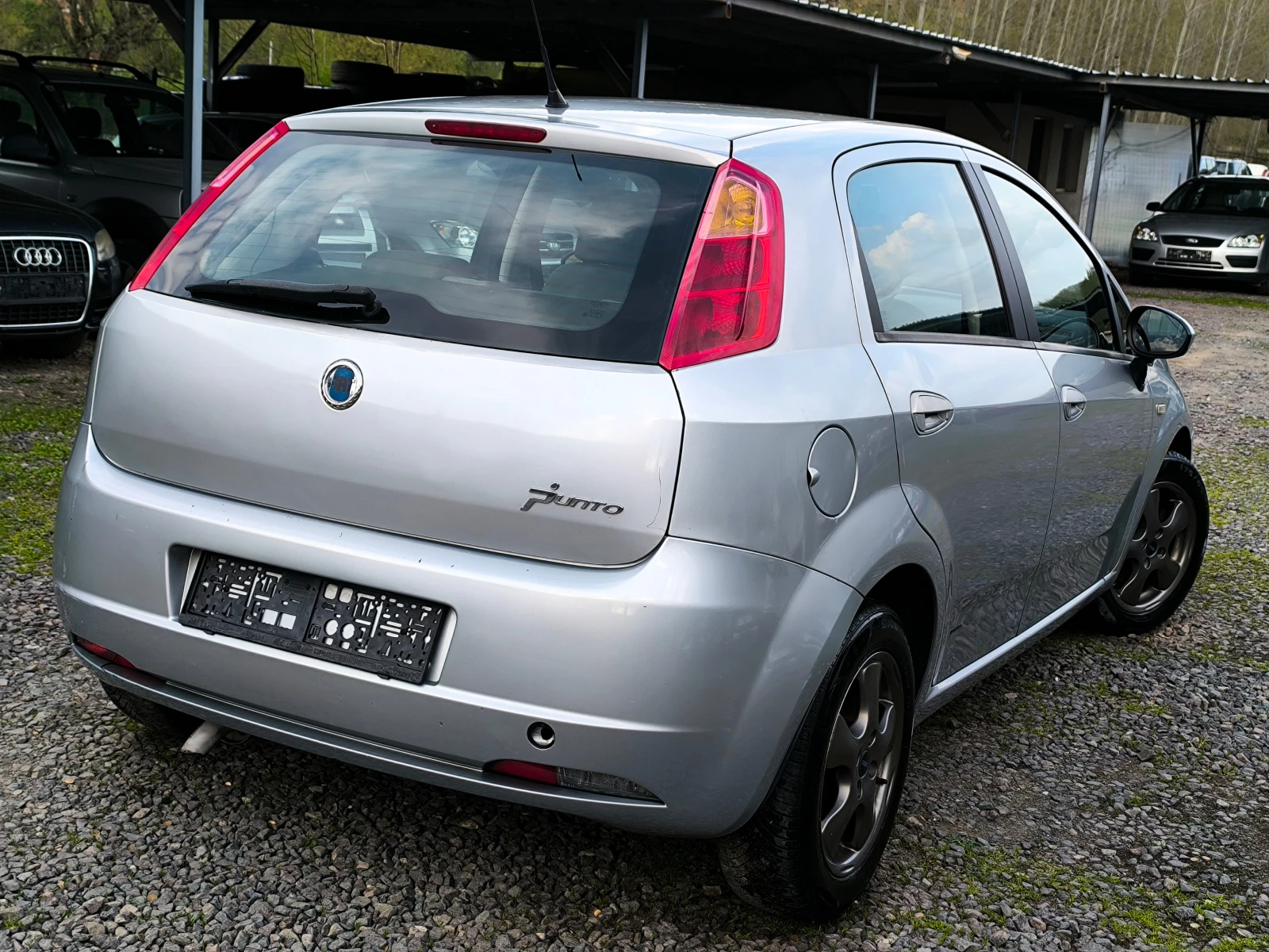 Fiat Punto -1.4i-78кс-КЛИМАТИК- - изображение 3