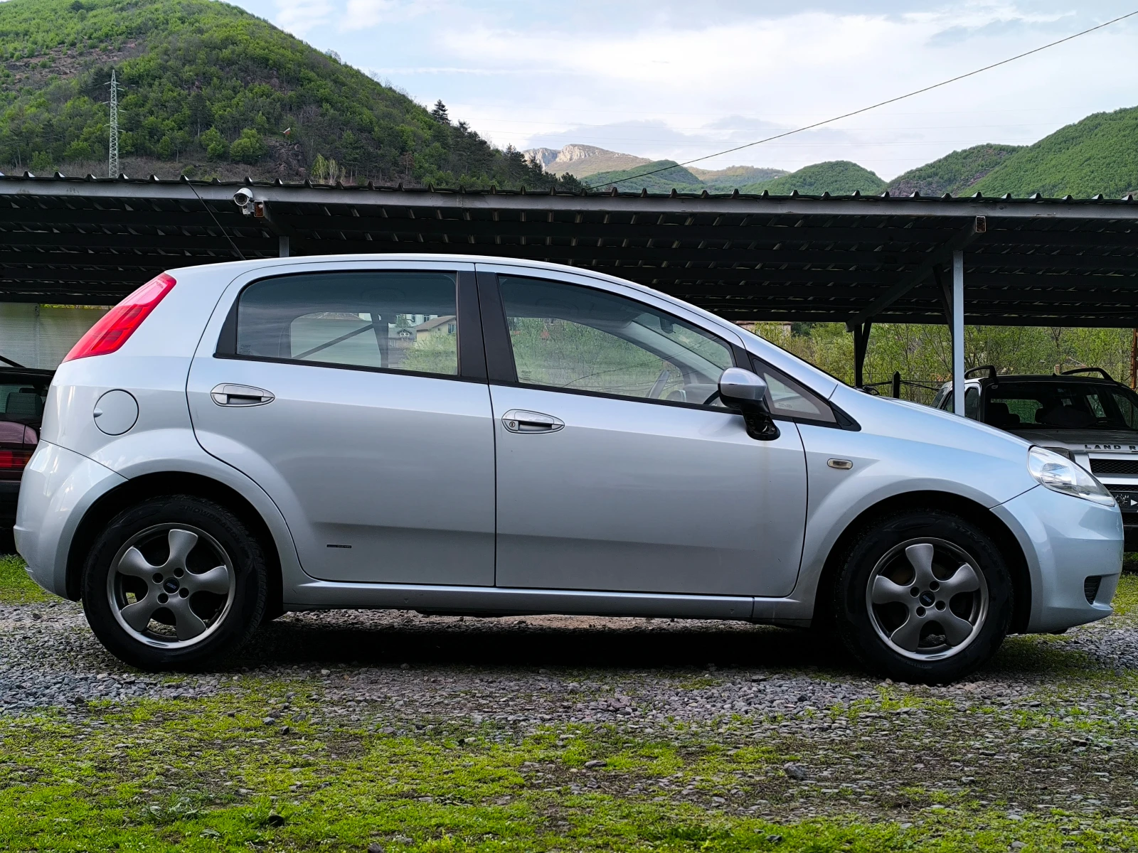Fiat Punto -1.4i-78кс-КЛИМАТИК- - изображение 2