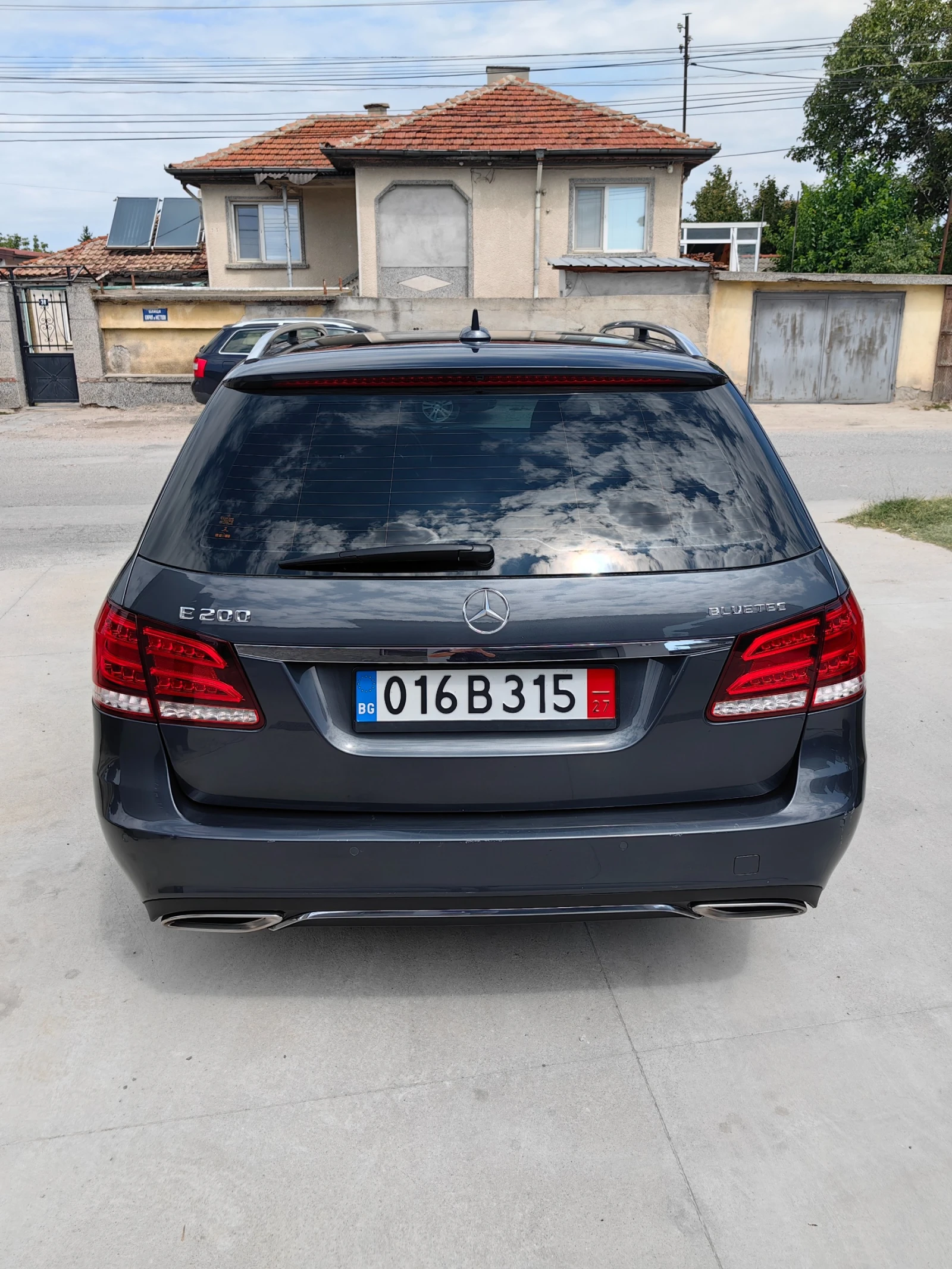 Mercedes-Benz E 200  - изображение 5