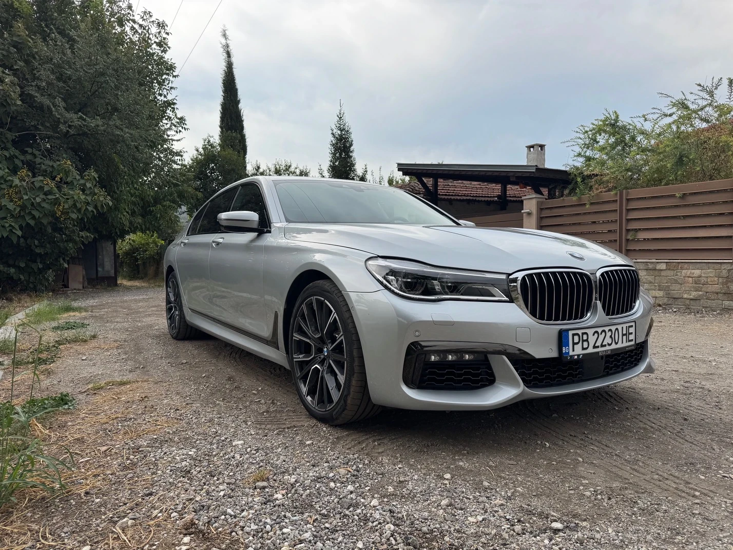 BMW 750 LONG/ XDRIVE - изображение 5