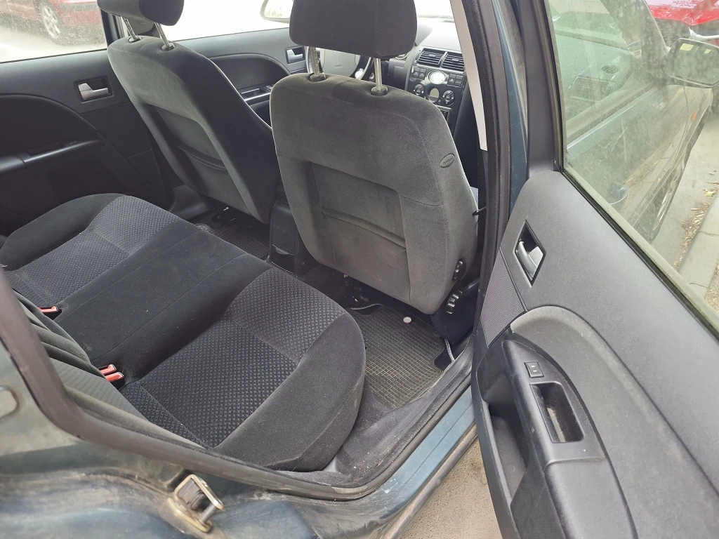 Ford Mondeo GHIA  - изображение 10