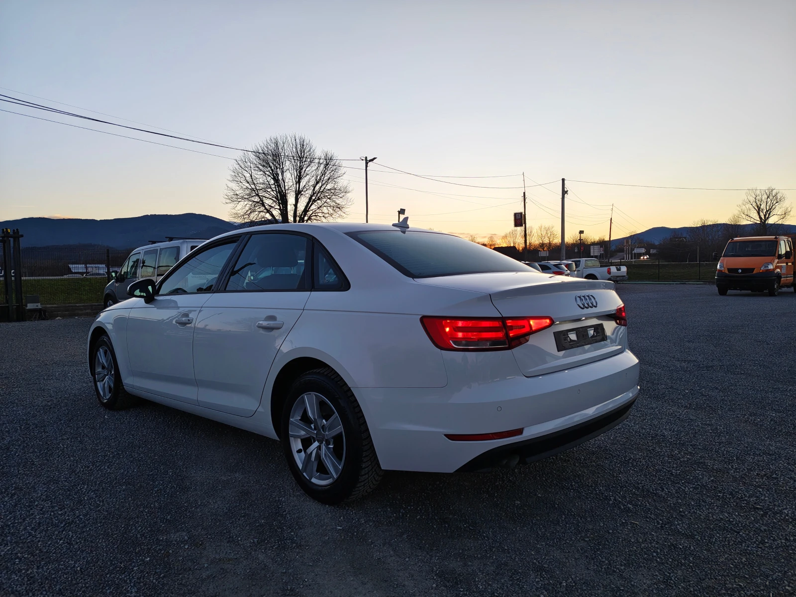 Audi A4 2.0 TDI - изображение 6