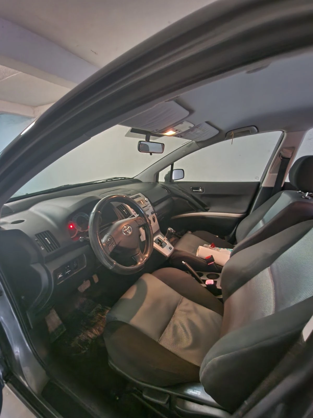 Toyota Corolla verso 1.8 VVT-i , снимка 7 - Автомобили и джипове - 53851212