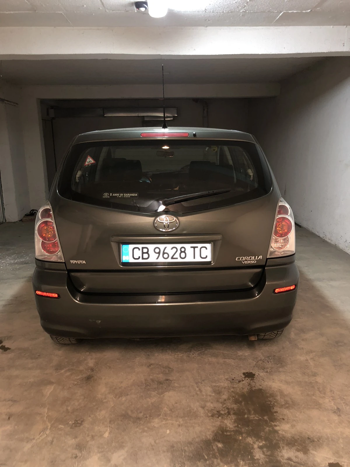 Toyota Corolla verso 1.8 VVT-i , снимка 3 - Автомобили и джипове - 53851212