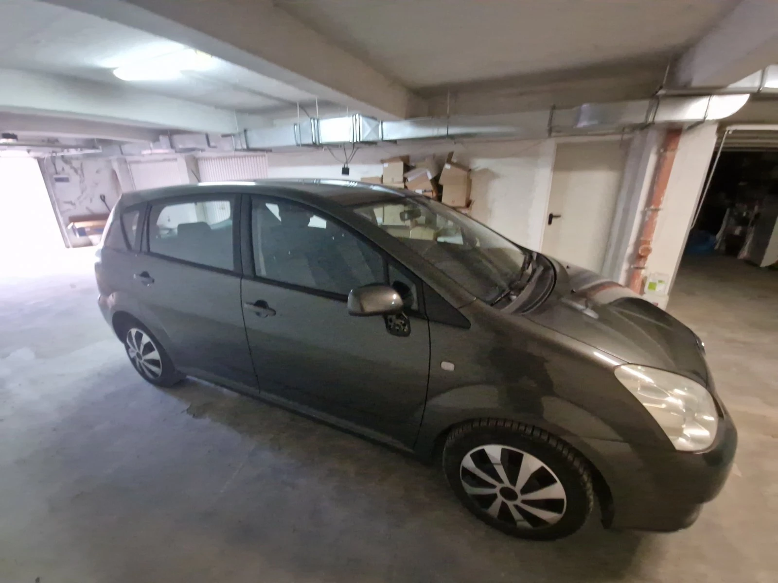 Toyota Corolla verso 1.8 VVT-i , снимка 5 - Автомобили и джипове - 53851212