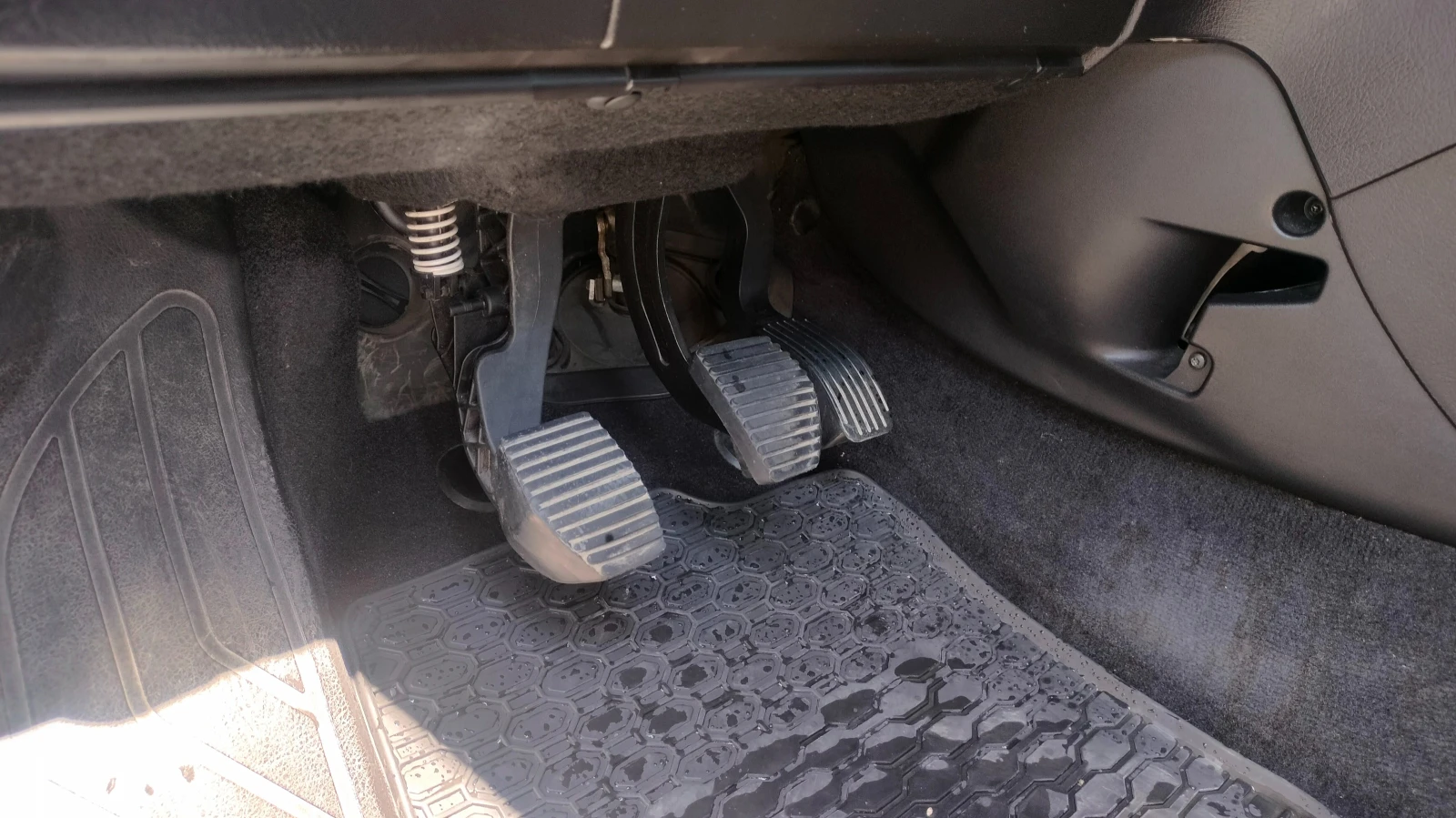 Peugeot 307 1, 6i, снимка 10 - Автомобили и джипове - 54245014